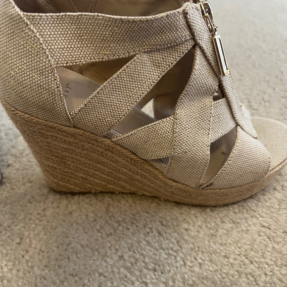 A New Day women’s gold flecked beige canvas wedge espadrilles 8 - Picture 3 of 4